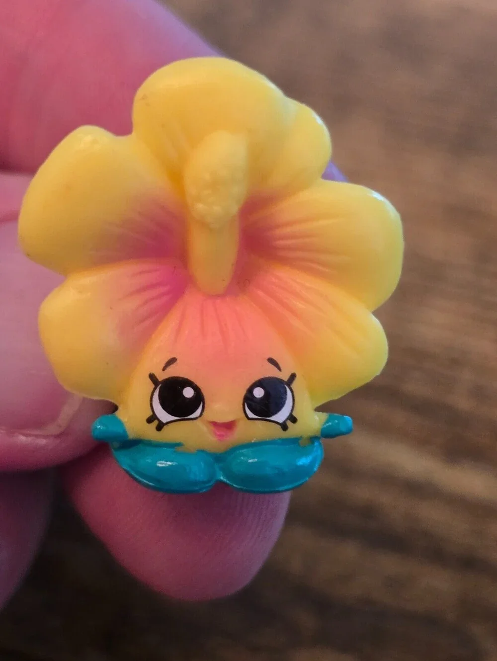 Heidi Hibiscus from the Season 4 Fashion Spree range of Shopkins